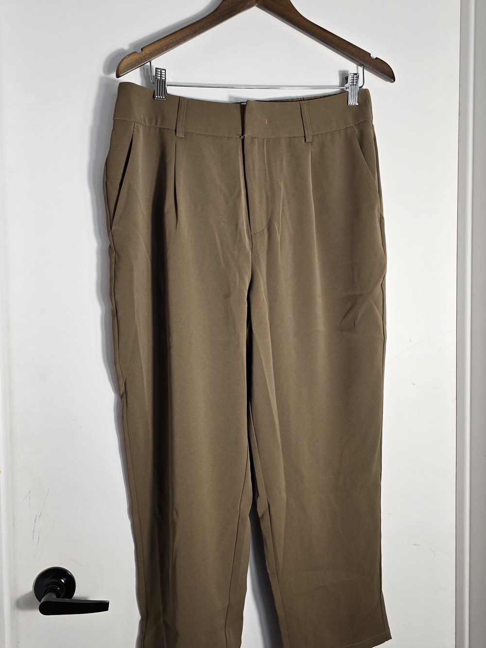 Women's Classic Chino Trousers in Olive Brown